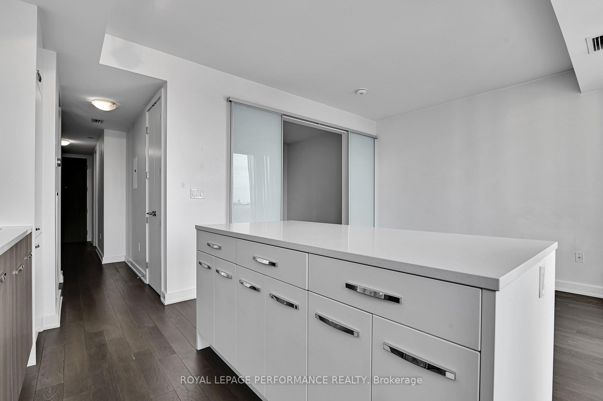 Photo 11 of Unit 1102, 111 Champagne Avenue S, Ottawa, West Centre Town — HOMEH