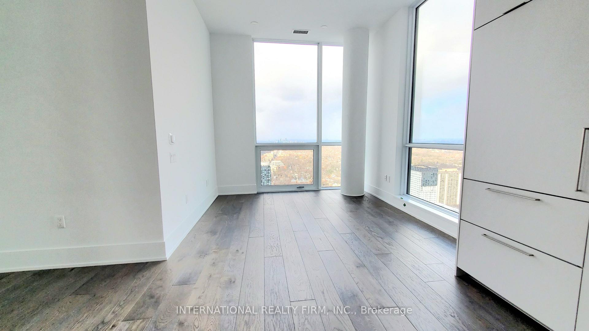Photo 5 of Unit 4605, 39 Roehampton Avenue, Toronto, Mount Pleasant West — HOMEH