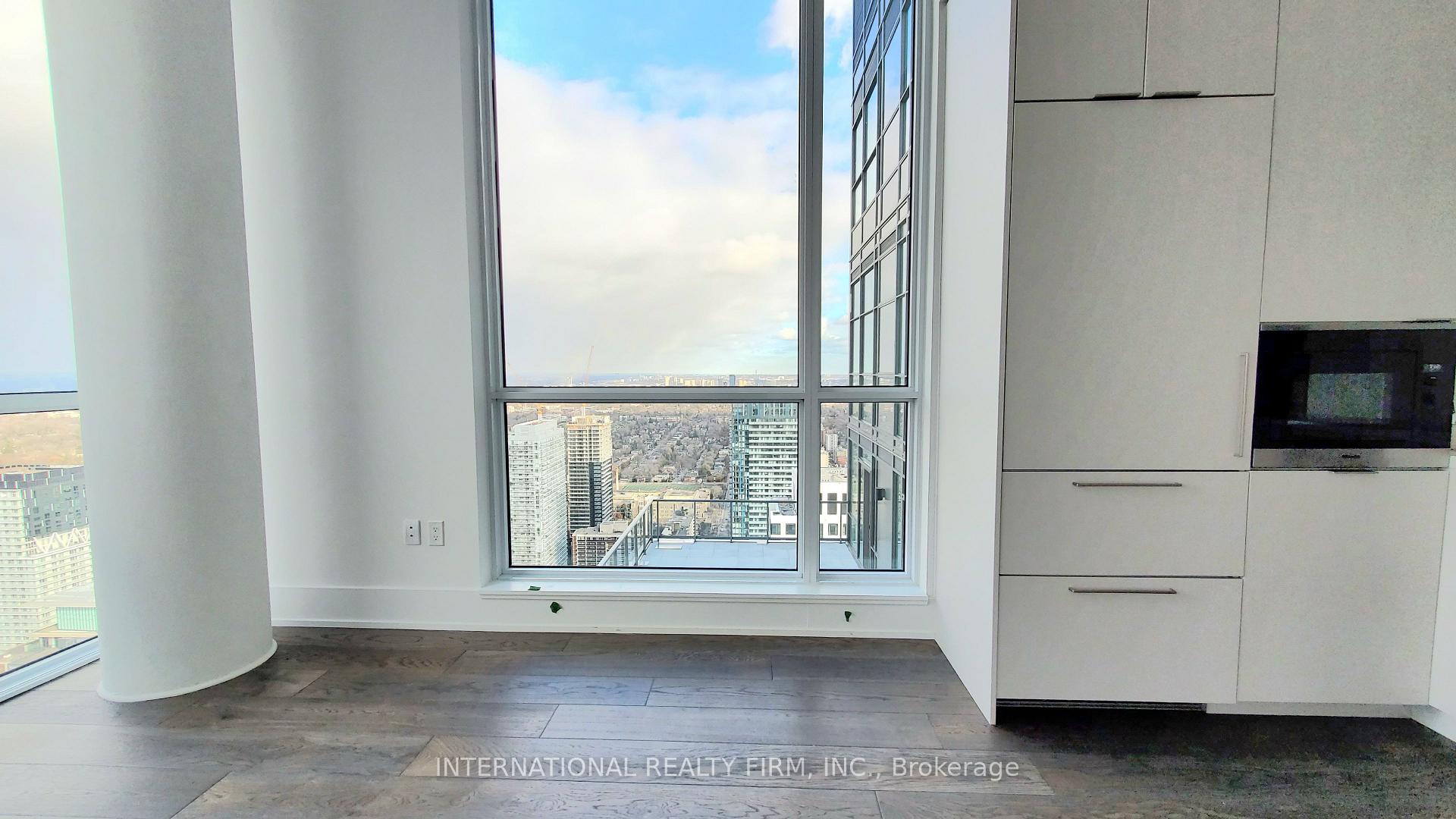 Photo 8 of Unit 4605, 39 Roehampton Avenue, Toronto, Mount Pleasant West — HOMEH