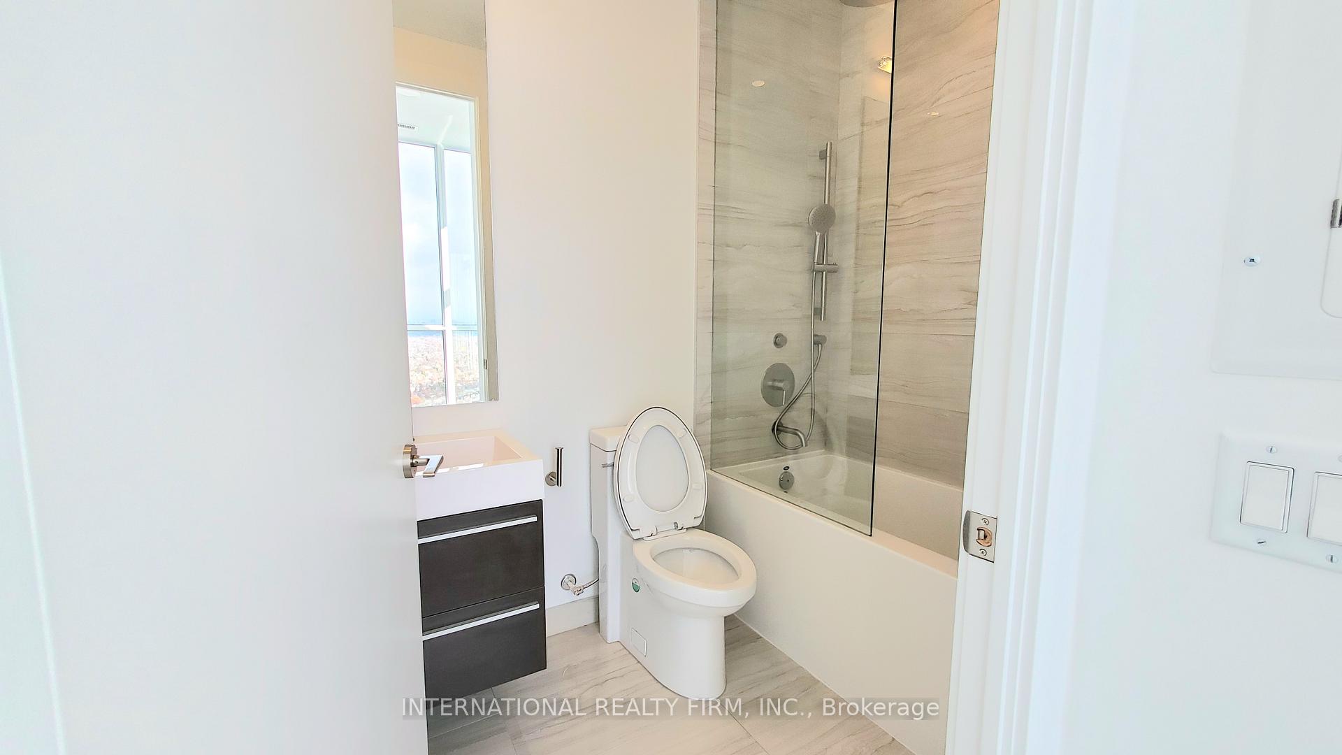 Photo 21 of Unit 4605, 39 Roehampton Avenue, Toronto, Mount Pleasant West — HOMEH