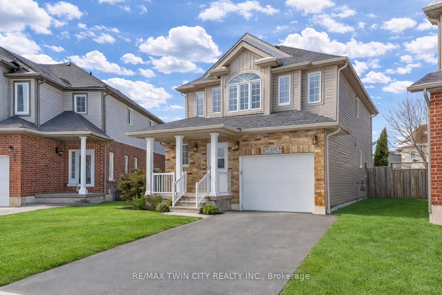 Photo 1 of 220 Lemon Grass Crescent, Kitchener — HOMEH