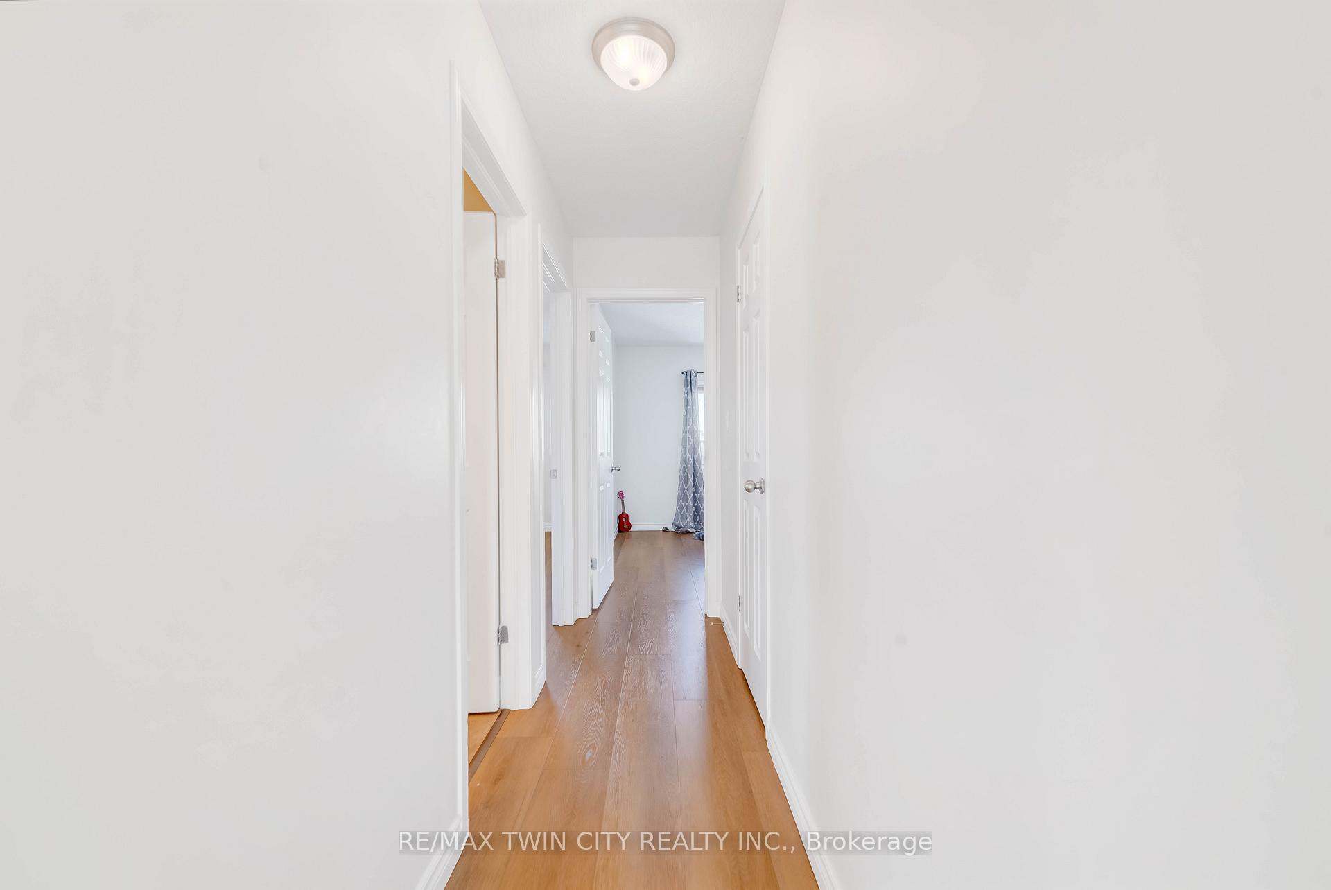 Photo 23 of 220 Lemon Grass Crescent, Kitchener — HOMEH