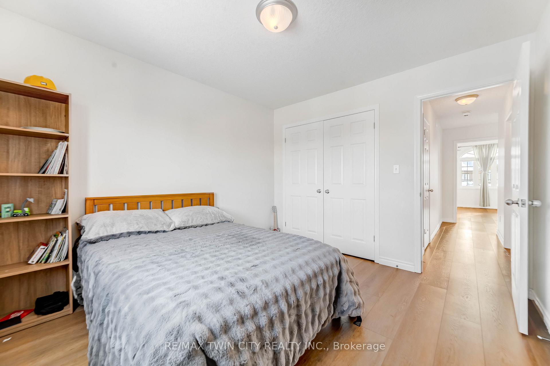 Photo 24 of 220 Lemon Grass Crescent, Kitchener — HOMEH