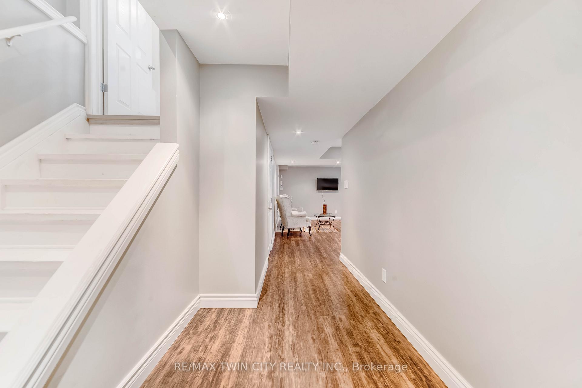 Photo 31 of 220 Lemon Grass Crescent, Kitchener — HOMEH