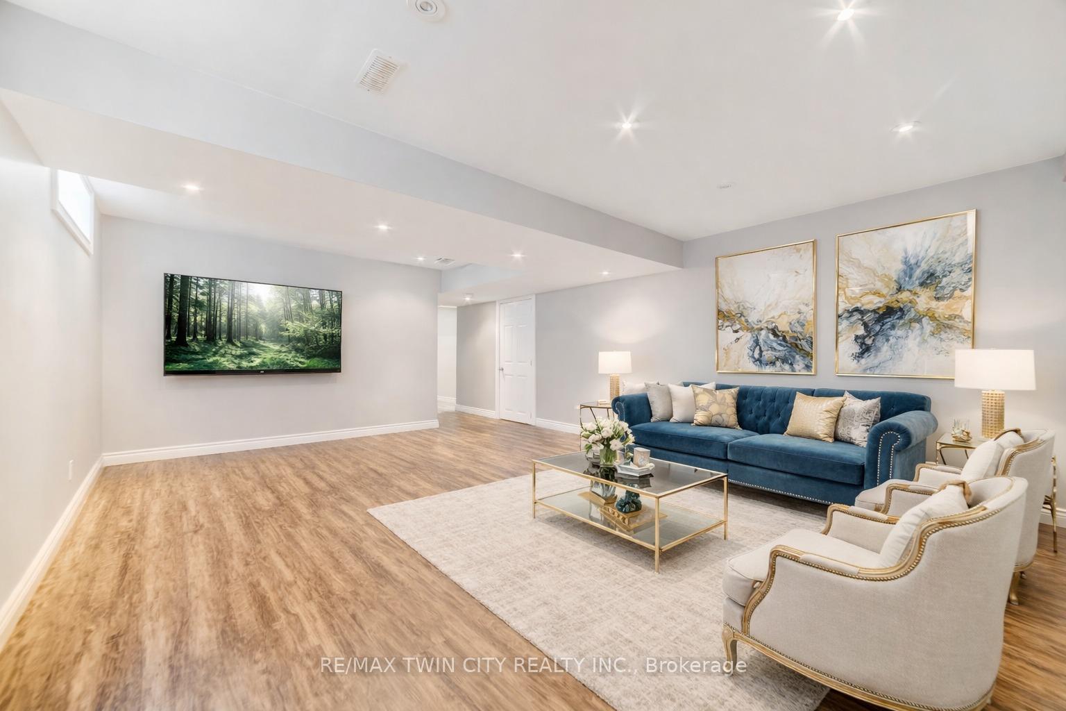 Photo 32 of 220 Lemon Grass Crescent, Kitchener — HOMEH