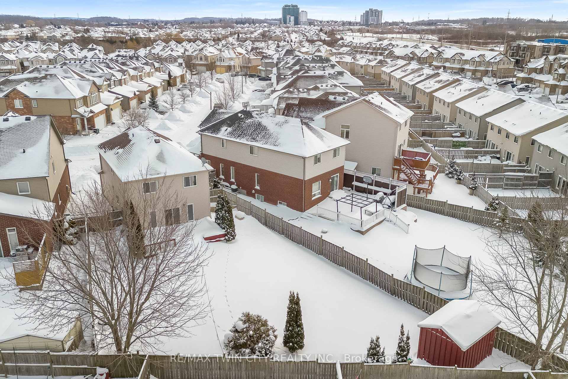 Photo 35 of 220 Lemon Grass Crescent, Kitchener — HOMEH