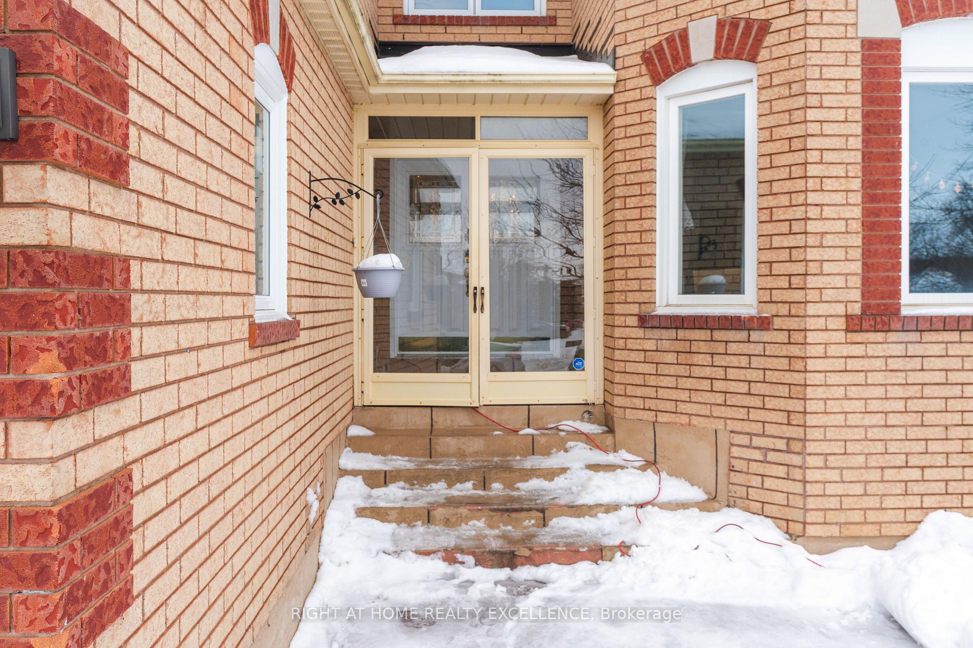 Photo 2 of 106 Royal Valley Drive, Caledon, Rural Caledon — HOMEH