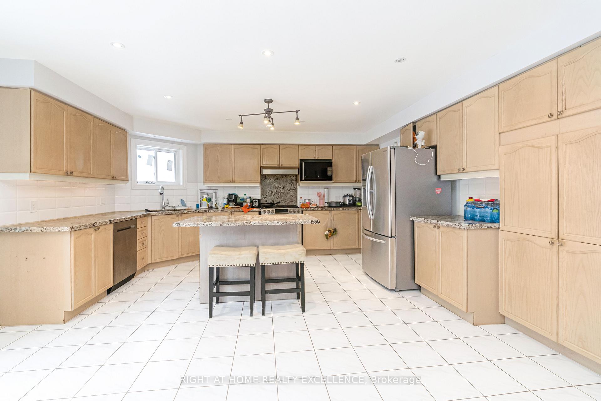 Photo 16 of 106 Royal Valley Drive, Caledon, Rural Caledon — HOMEH