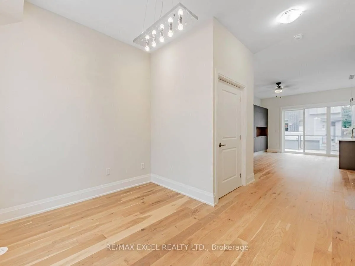 Photo 14 of 889 Clark Avenue W, Vaughan, Brownridge — HOMEH