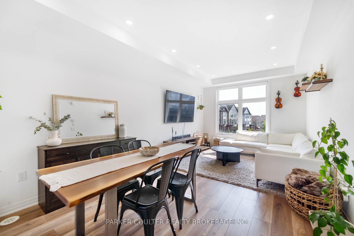 Photo 6 of Unit 14, 28 Totten Trail, New Tecumseth, Tottenham — HOMEH