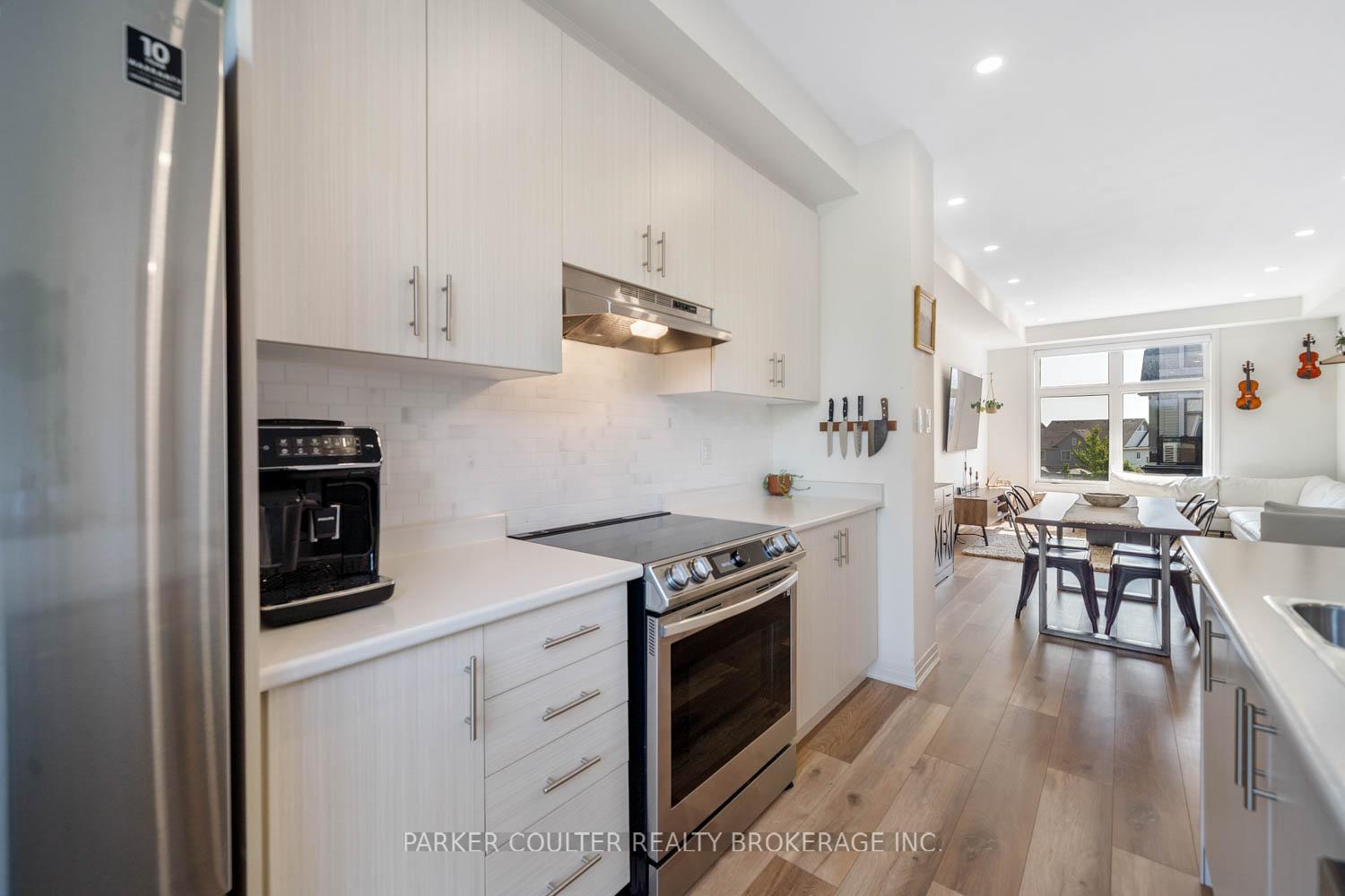 Photo 13 of Unit 14, 28 Totten Trail, New Tecumseth, Tottenham — HOMEH