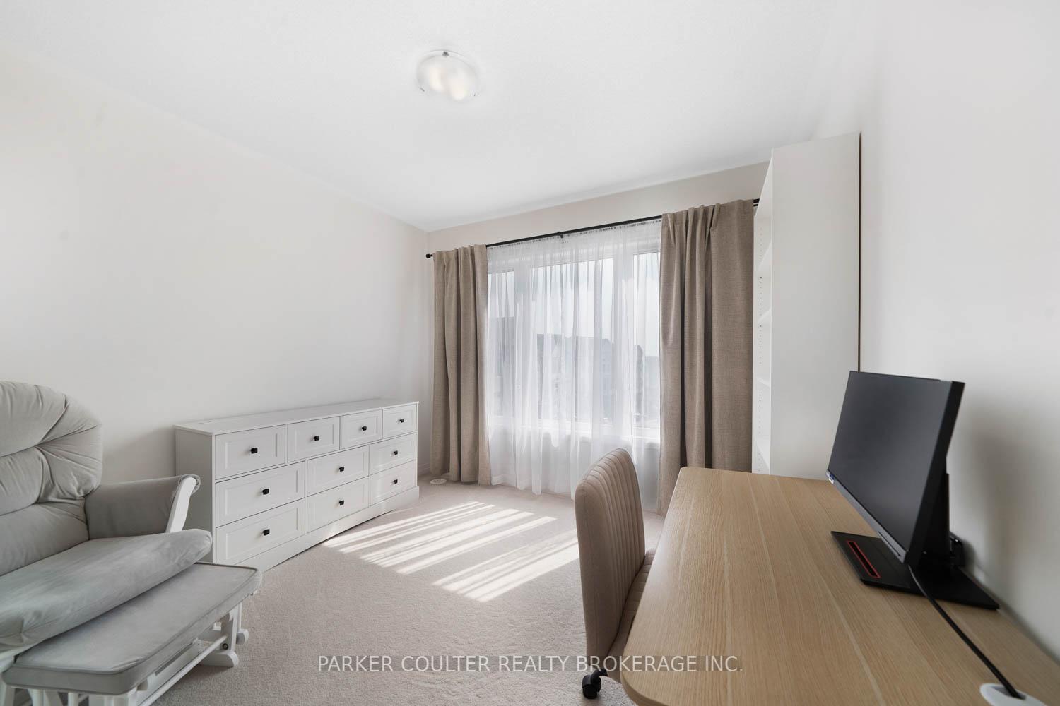 Photo 16 of Unit 14, 28 Totten Trail, New Tecumseth, Tottenham — HOMEH