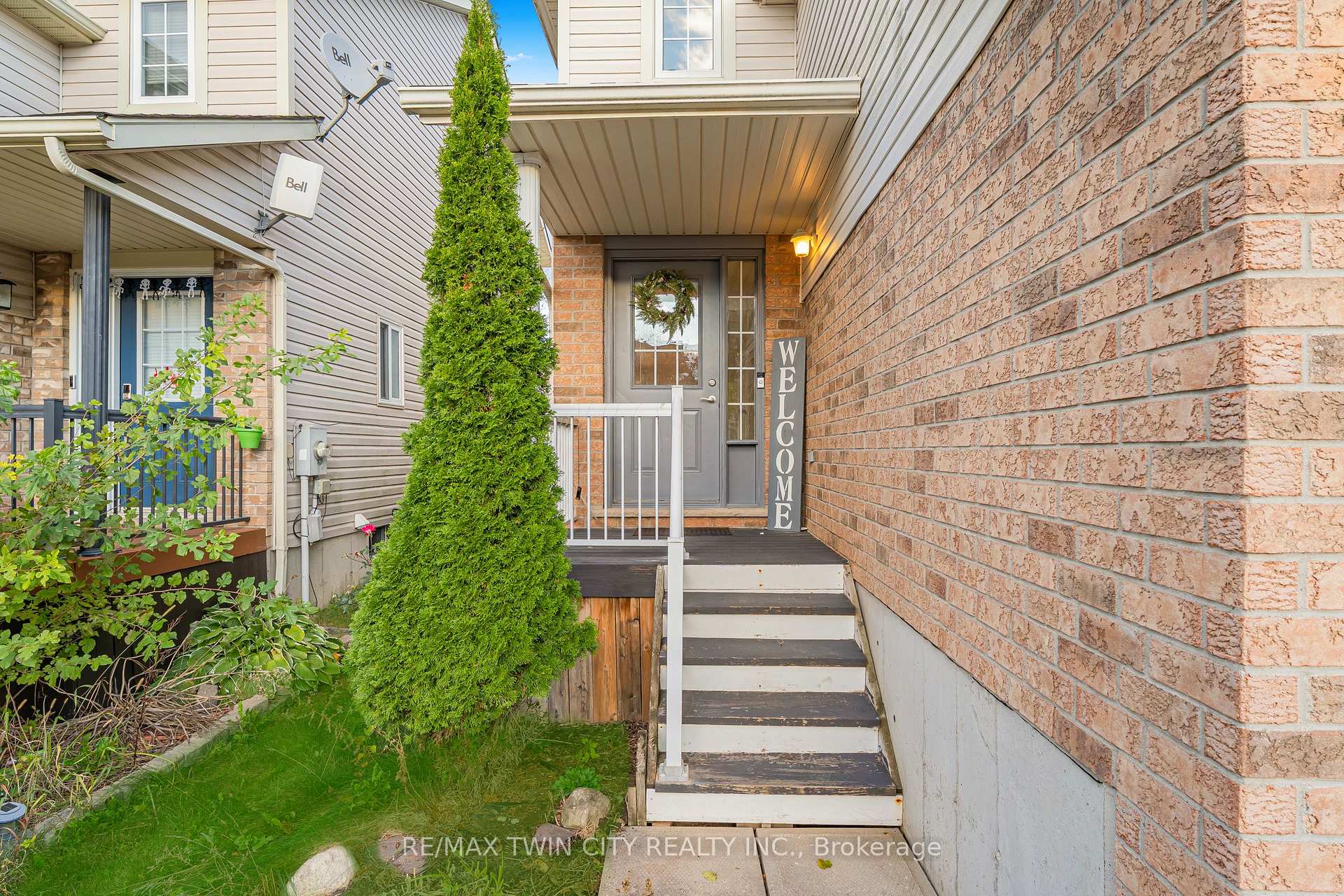 Photo 2 of 70 Cannes Street, Kitchener, Huron Park — HOMEH