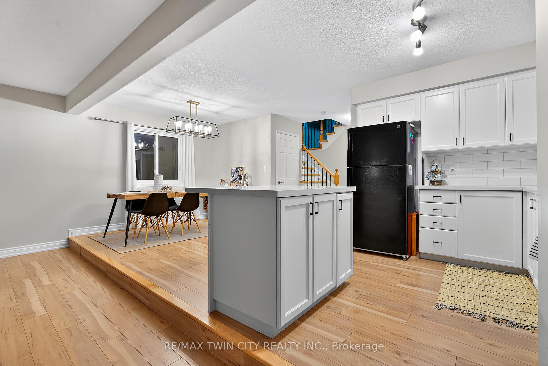 Photo 7 of 70 Cannes Street, Kitchener, Huron Park — HOMEH
