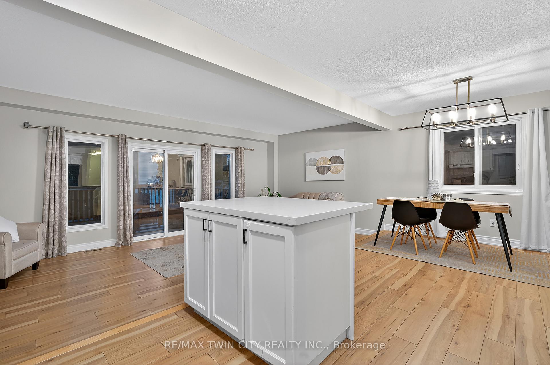 Photo 9 of 70 Cannes Street, Kitchener, Huron Park — HOMEH