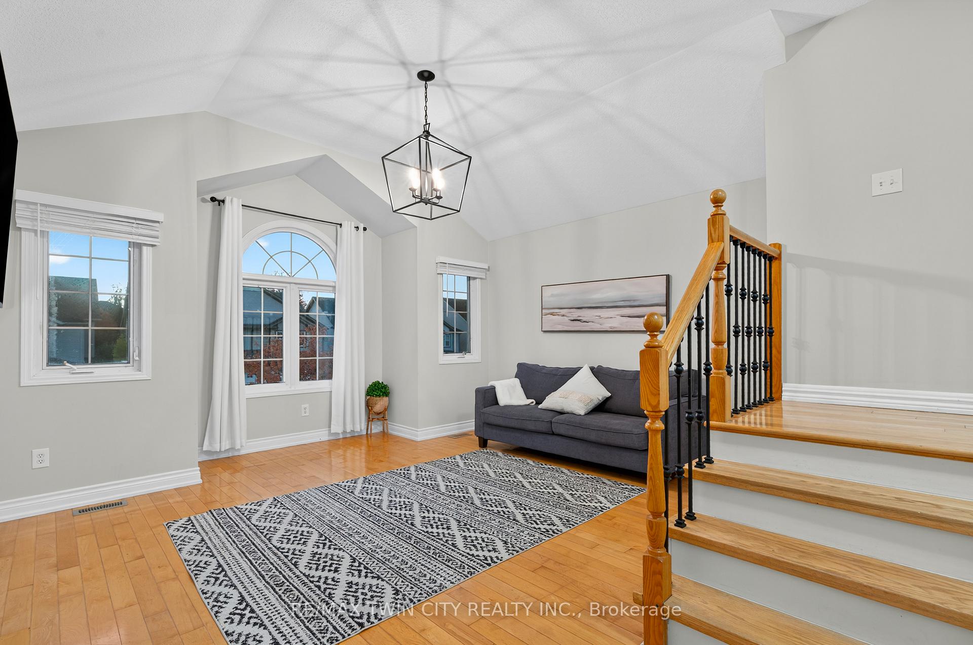Photo 15 of 70 Cannes Street, Kitchener, Huron Park — HOMEH