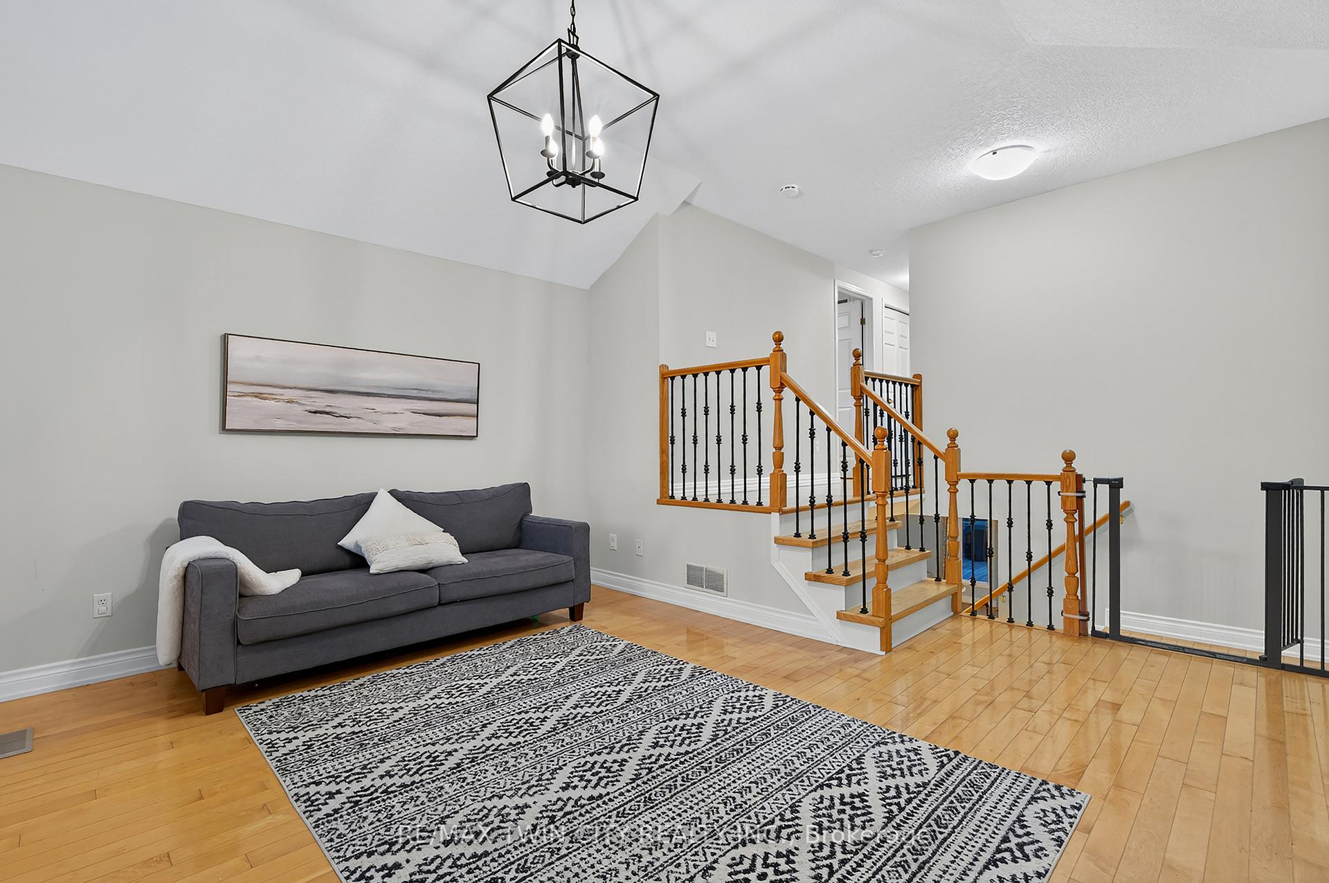 Photo 16 of 70 Cannes Street, Kitchener, Huron Park — HOMEH