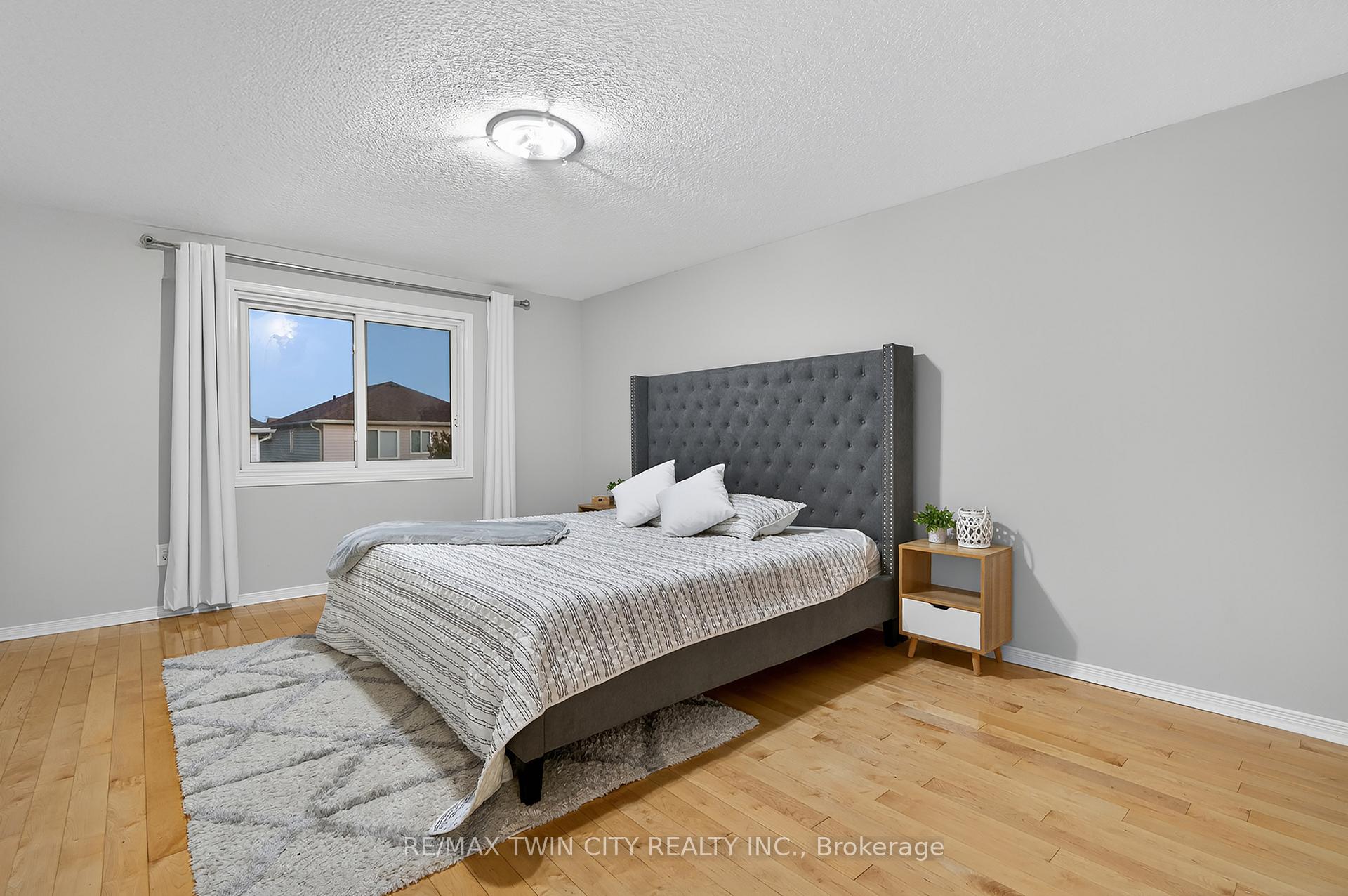 Photo 21 of 70 Cannes Street, Kitchener, Huron Park — HOMEH