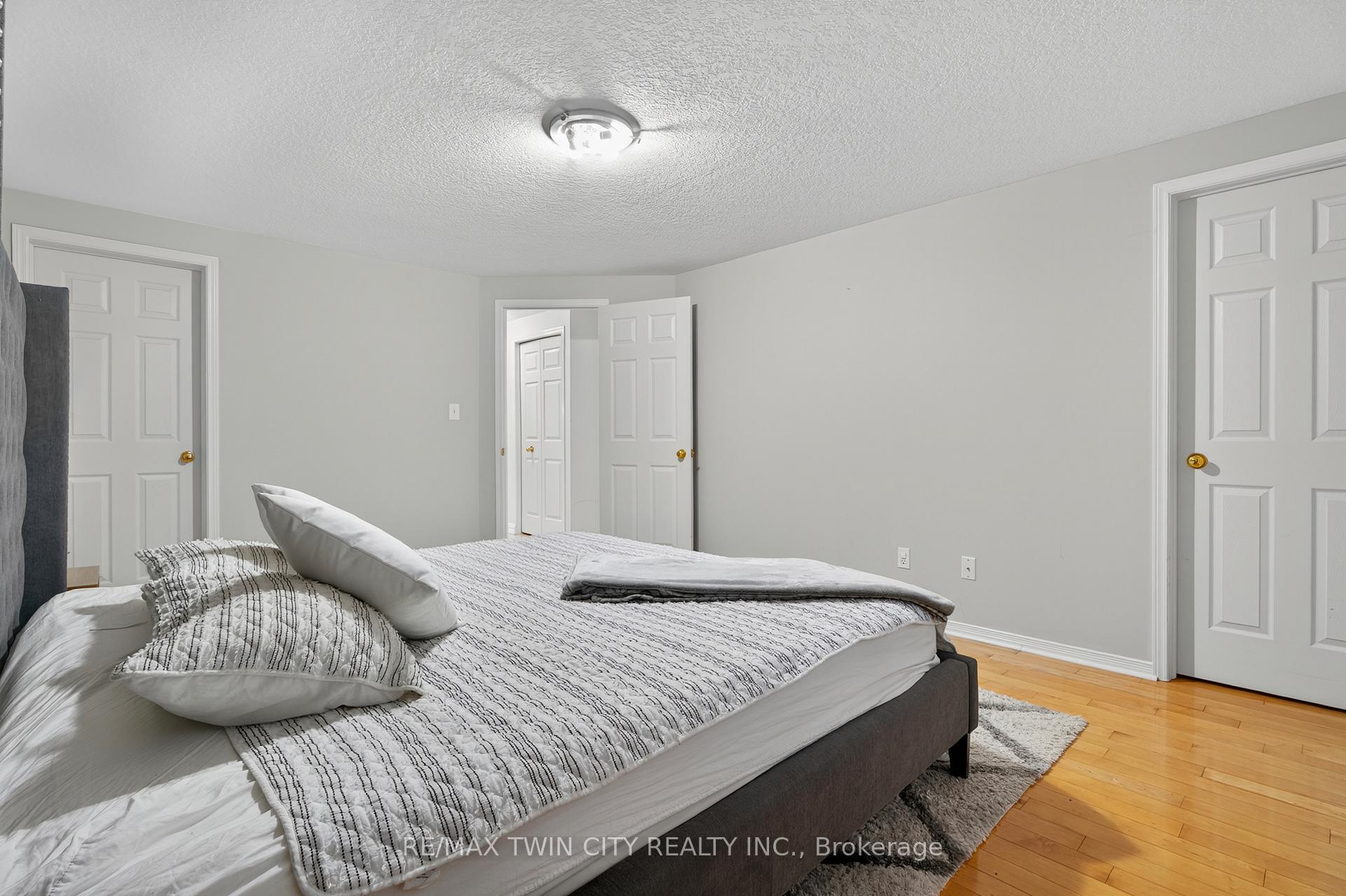 Photo 23 of 70 Cannes Street, Kitchener, Huron Park — HOMEH
