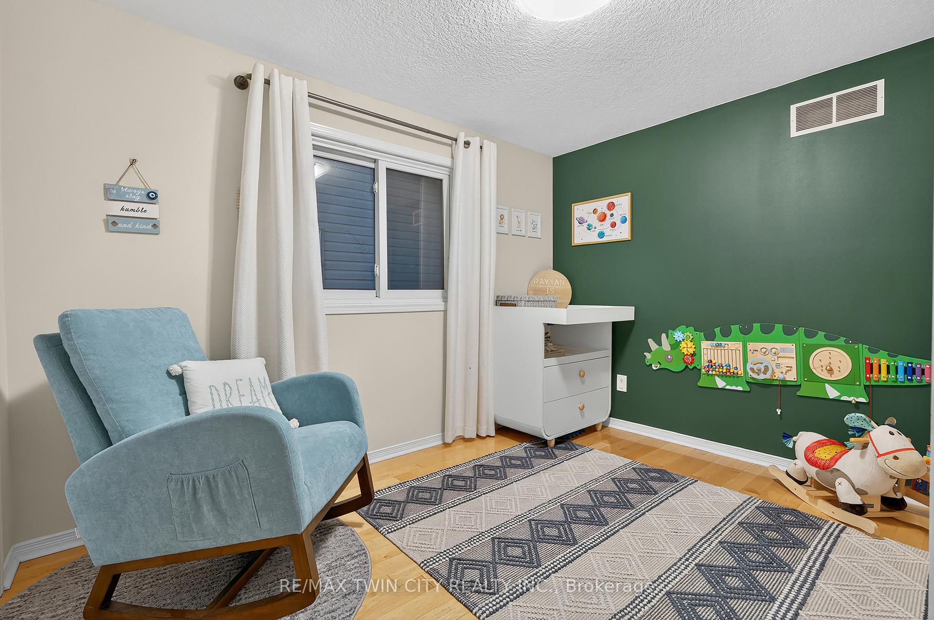 Photo 25 of 70 Cannes Street, Kitchener, Huron Park — HOMEH