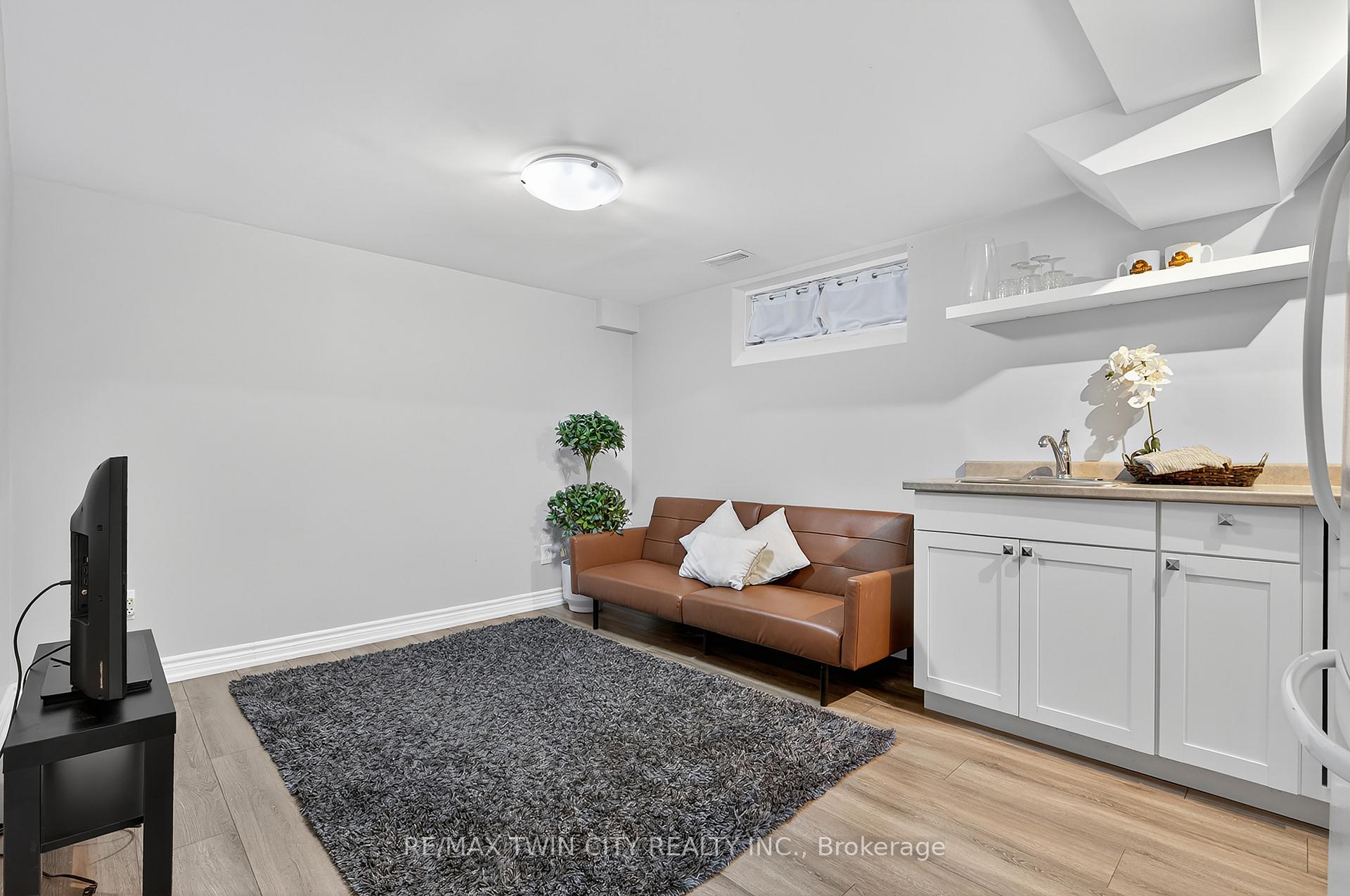 Photo 29 of 70 Cannes Street, Kitchener, Huron Park — HOMEH