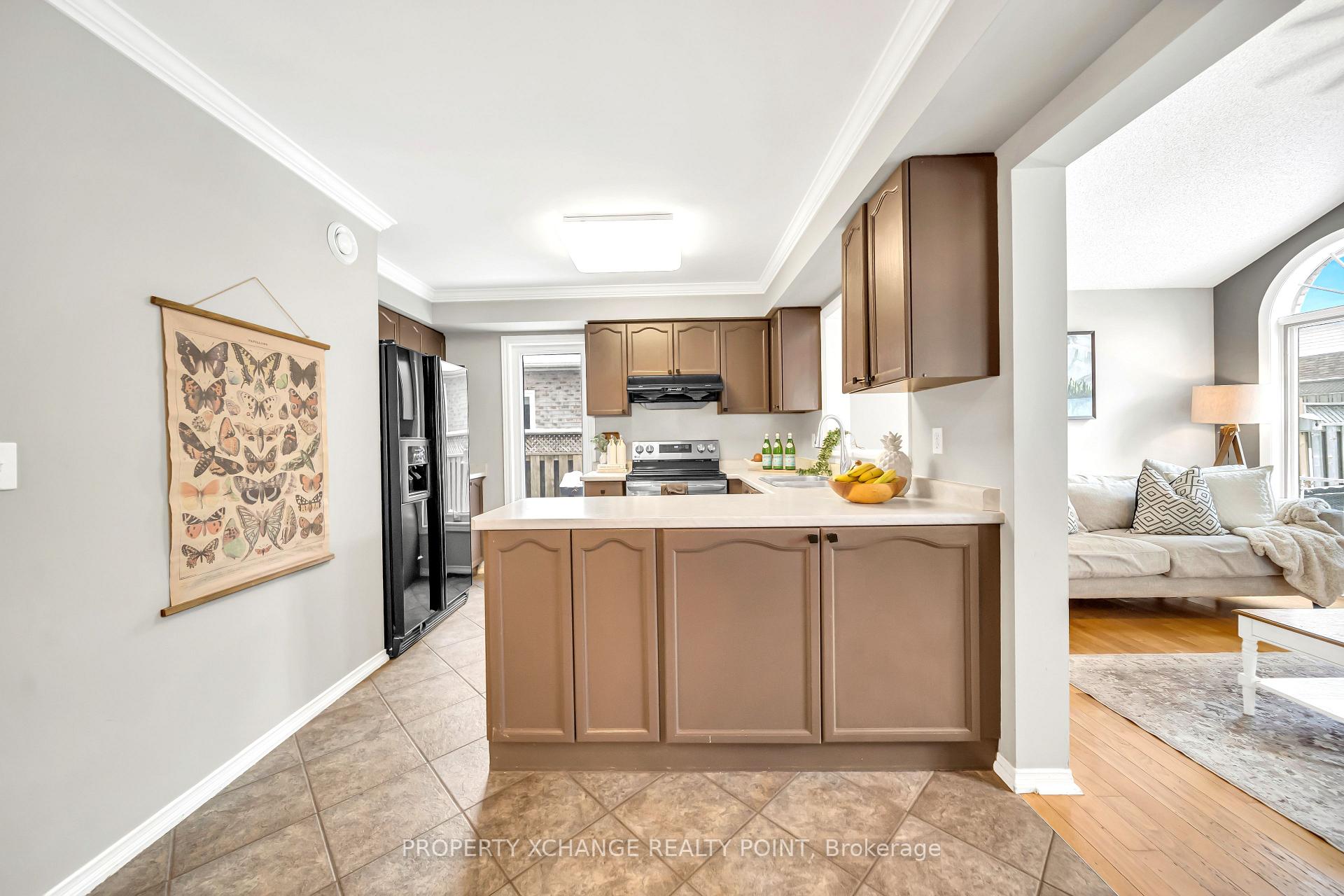 Photo 17 of 1213 Corsica Avenue, Oshawa, Eastdale — HOMEH