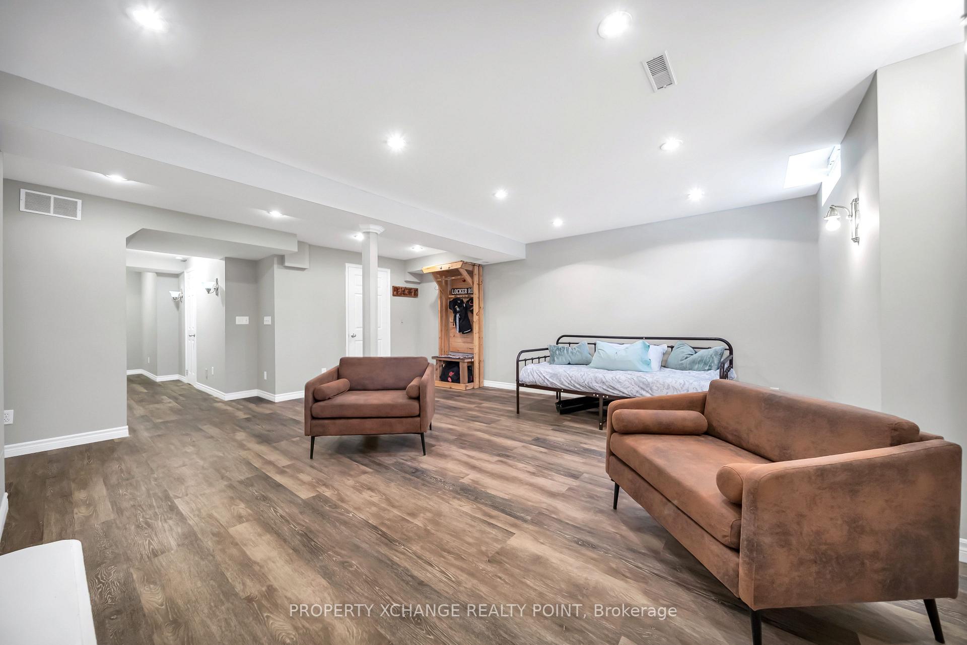 Photo 38 of 1213 Corsica Avenue, Oshawa, Eastdale — HOMEH