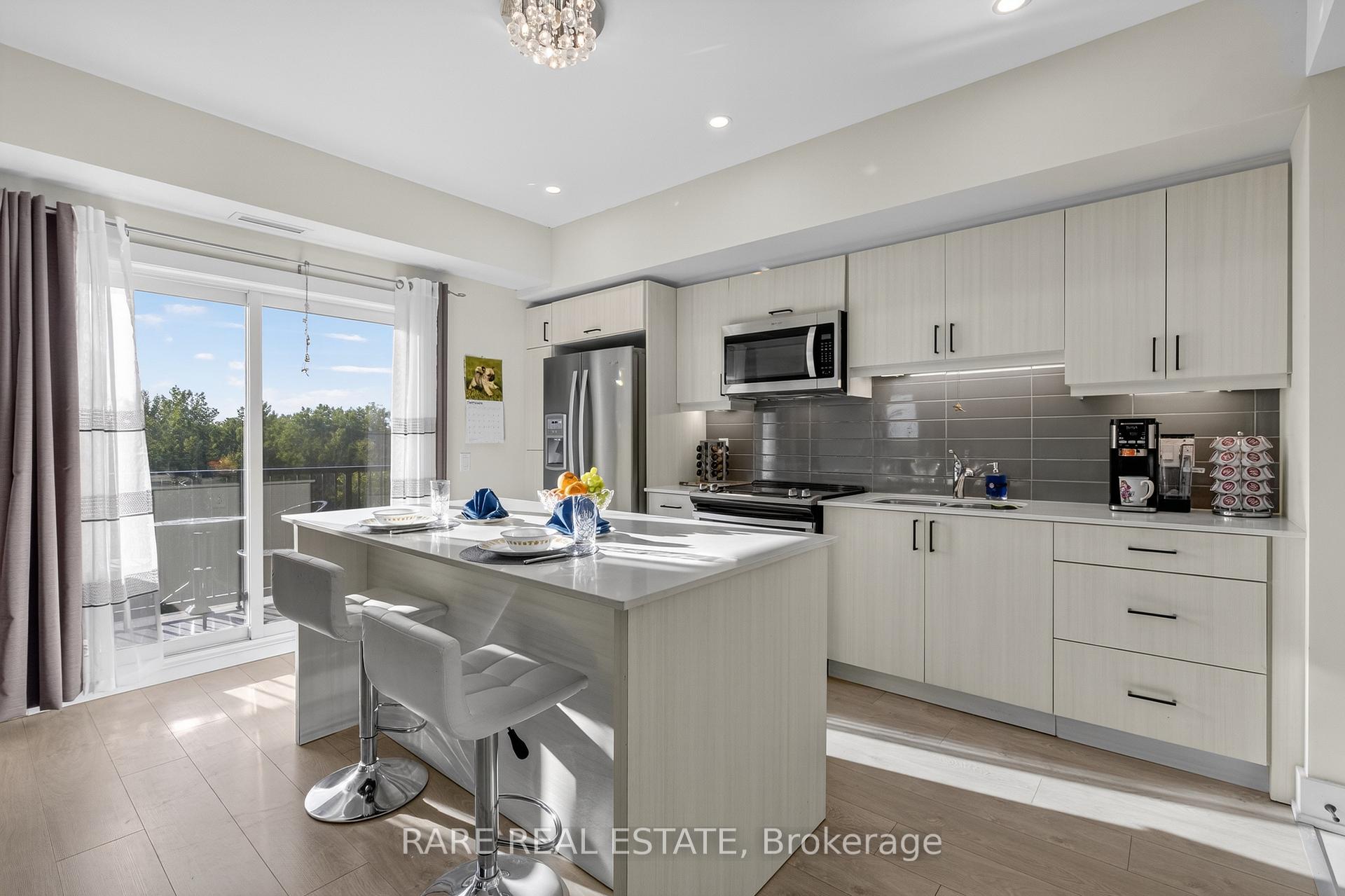 Photo 11 of Unit 402, 5 Chef Lane, Barrie, Rural Barrie Southeast — HOMEH