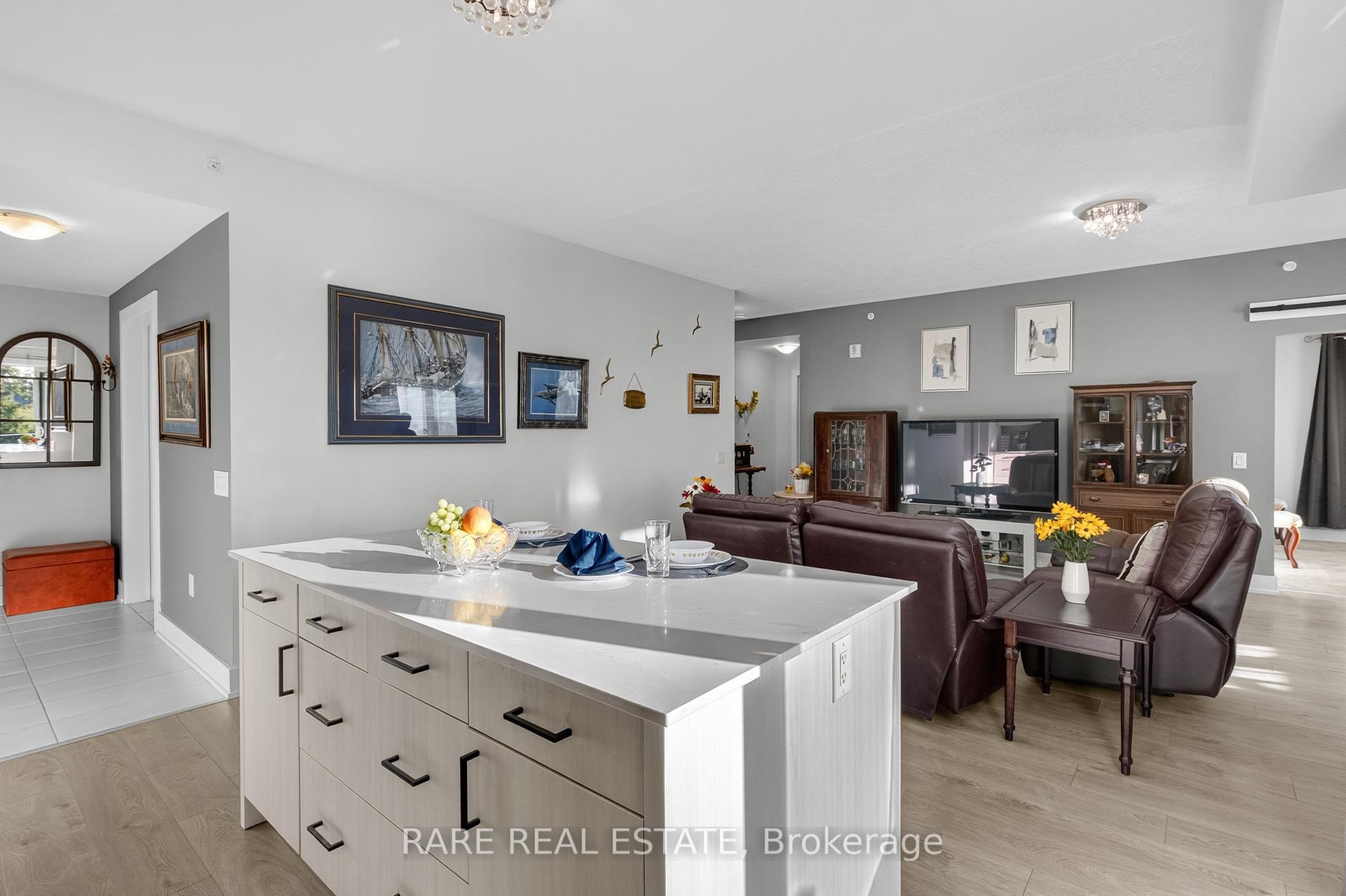 Photo 32 of Unit 402, 5 Chef Lane, Barrie, Rural Barrie Southeast — HOMEH