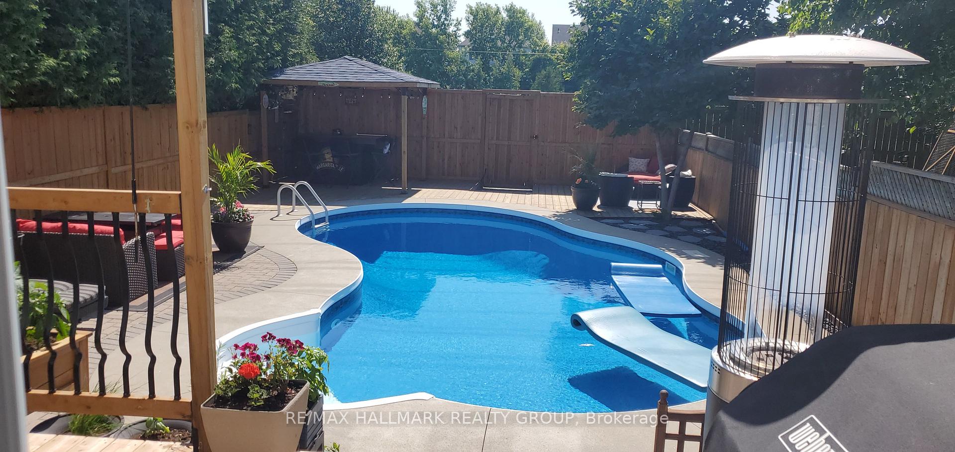Photo 4 of 52 Peacock Crescent, Ottawa, Barrhaven - Cedargrove/Fraserdale — HOMEH