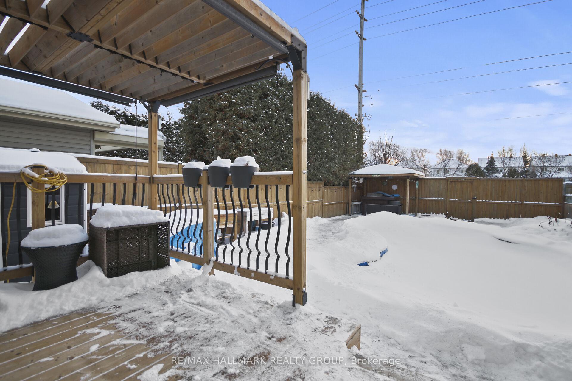 Photo 40 of 52 Peacock Crescent, Ottawa, Barrhaven - Cedargrove/Fraserdale — HOMEH