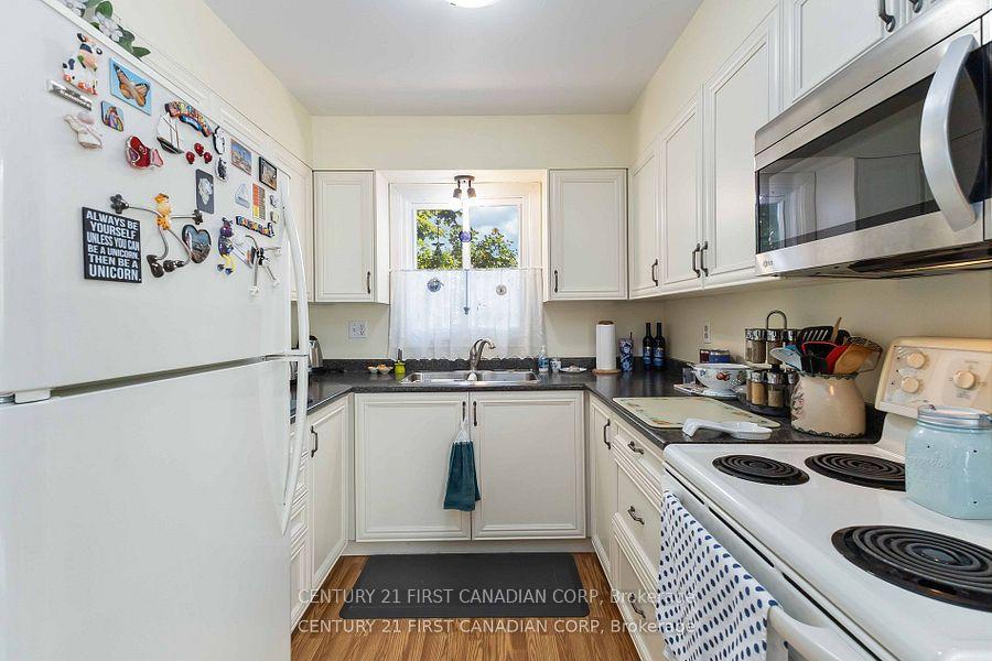 Photo 8 of 71 Golfdale Crescent, London, South Q — HOMEH