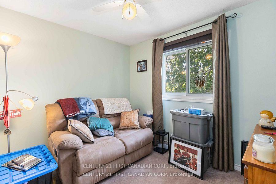 Photo 13 of 71 Golfdale Crescent, London, South Q — HOMEH