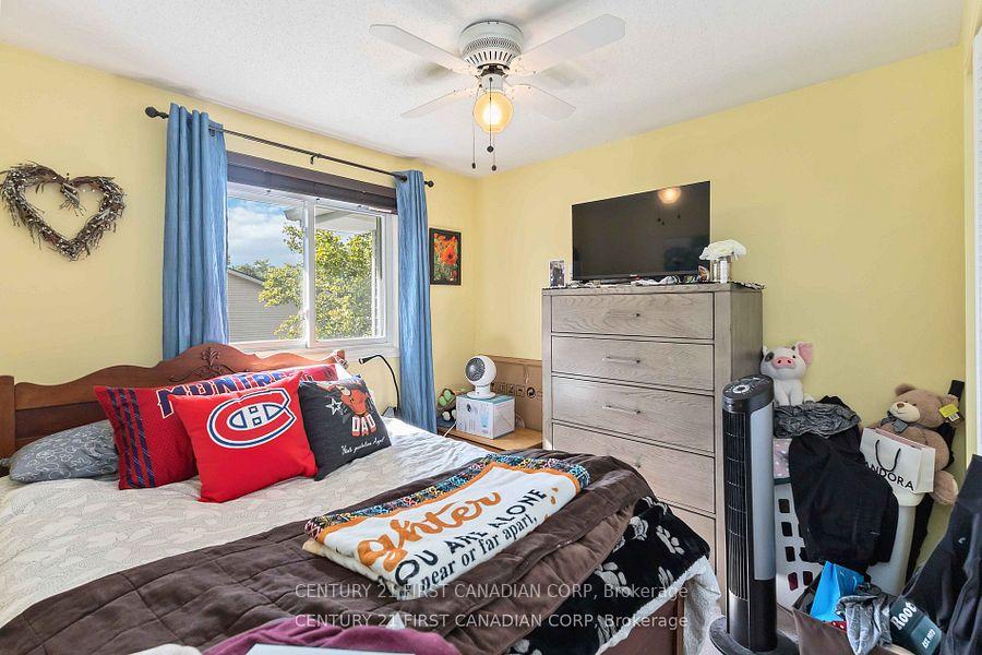 Photo 14 of 71 Golfdale Crescent, London, South Q — HOMEH