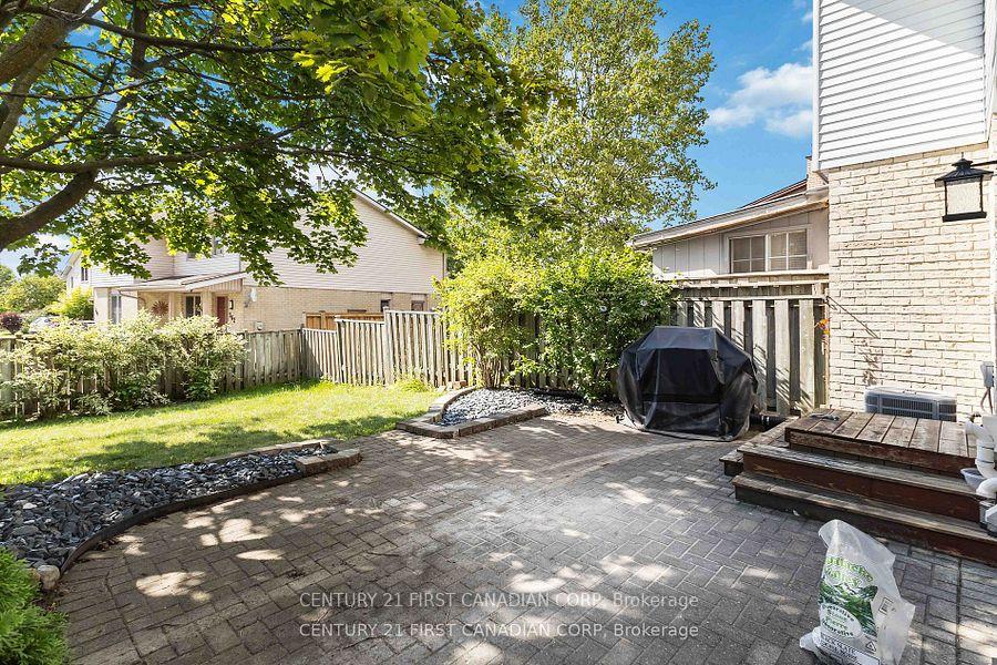 Photo 25 of 71 Golfdale Crescent, London, South Q — HOMEH