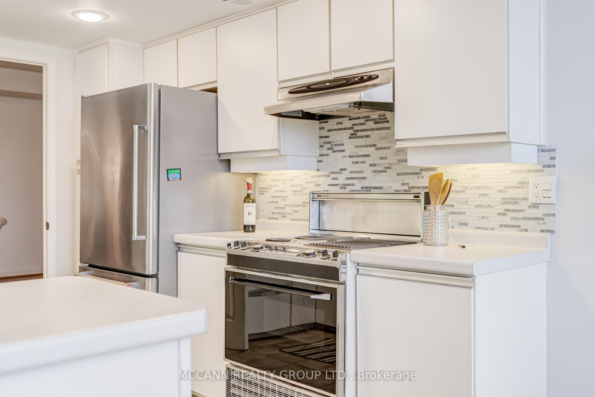 Photo 18 of Unit 901, 2900 Yonge Street, Toronto, Lawrence Park South — HOMEH