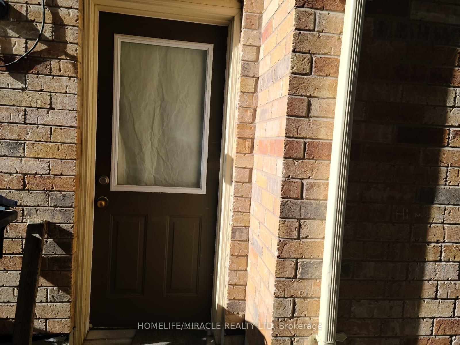 Photo 2 of 11 Heathbrook Avenue, Brampton, Bram East — HOMEH