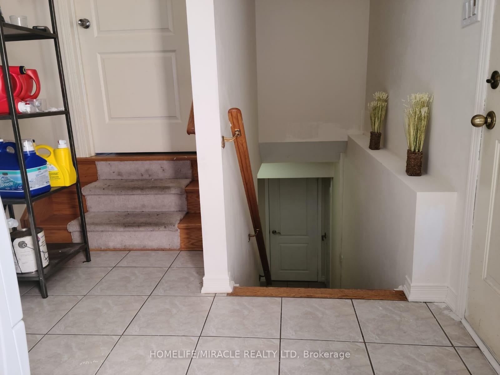 Photo 4 of 11 Heathbrook Avenue, Brampton, Bram East — HOMEH