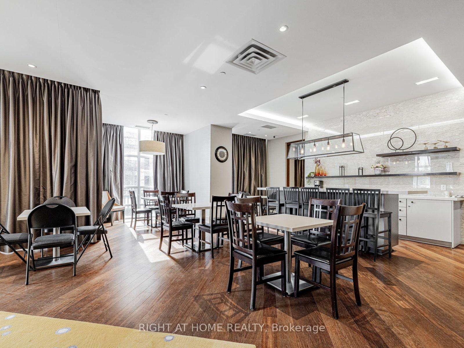 Photo 27 of Unit 314, 111 civic square Gate, Aurora, Bayview Wellington — HOMEH