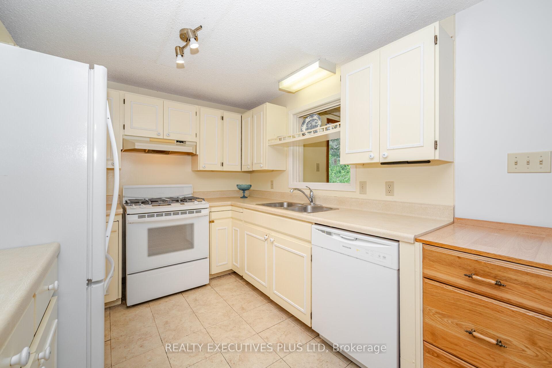 Photo 17 of 5 Pineview Court, New Tecumseth, Rural New Tecumseth — HOMEH