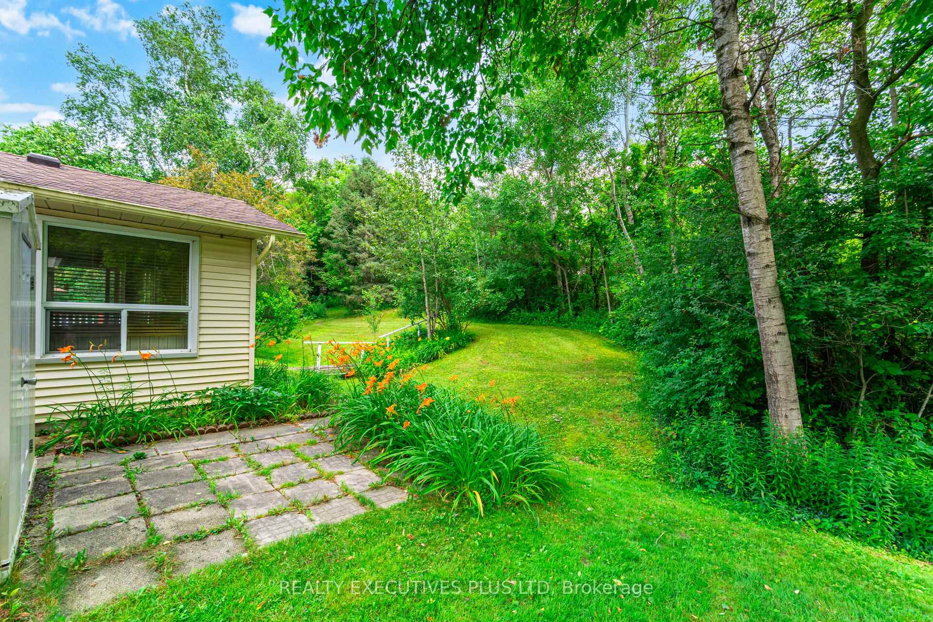 Photo 36 of 5 Pineview Court, New Tecumseth, Rural New Tecumseth — HOMEH