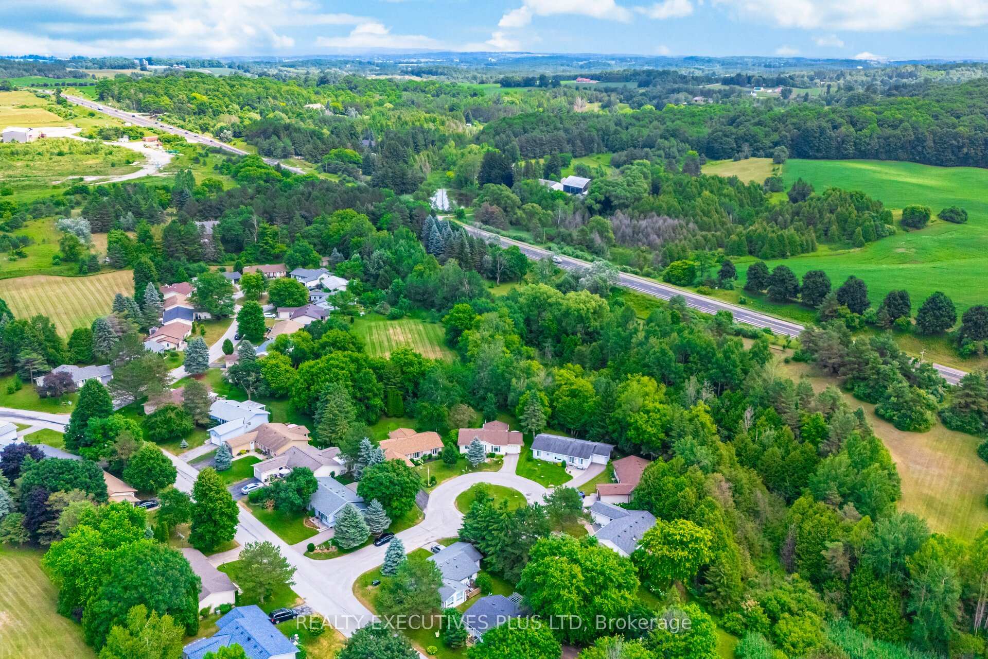 Photo 42 of 5 Pineview Court, New Tecumseth, Rural New Tecumseth — HOMEH