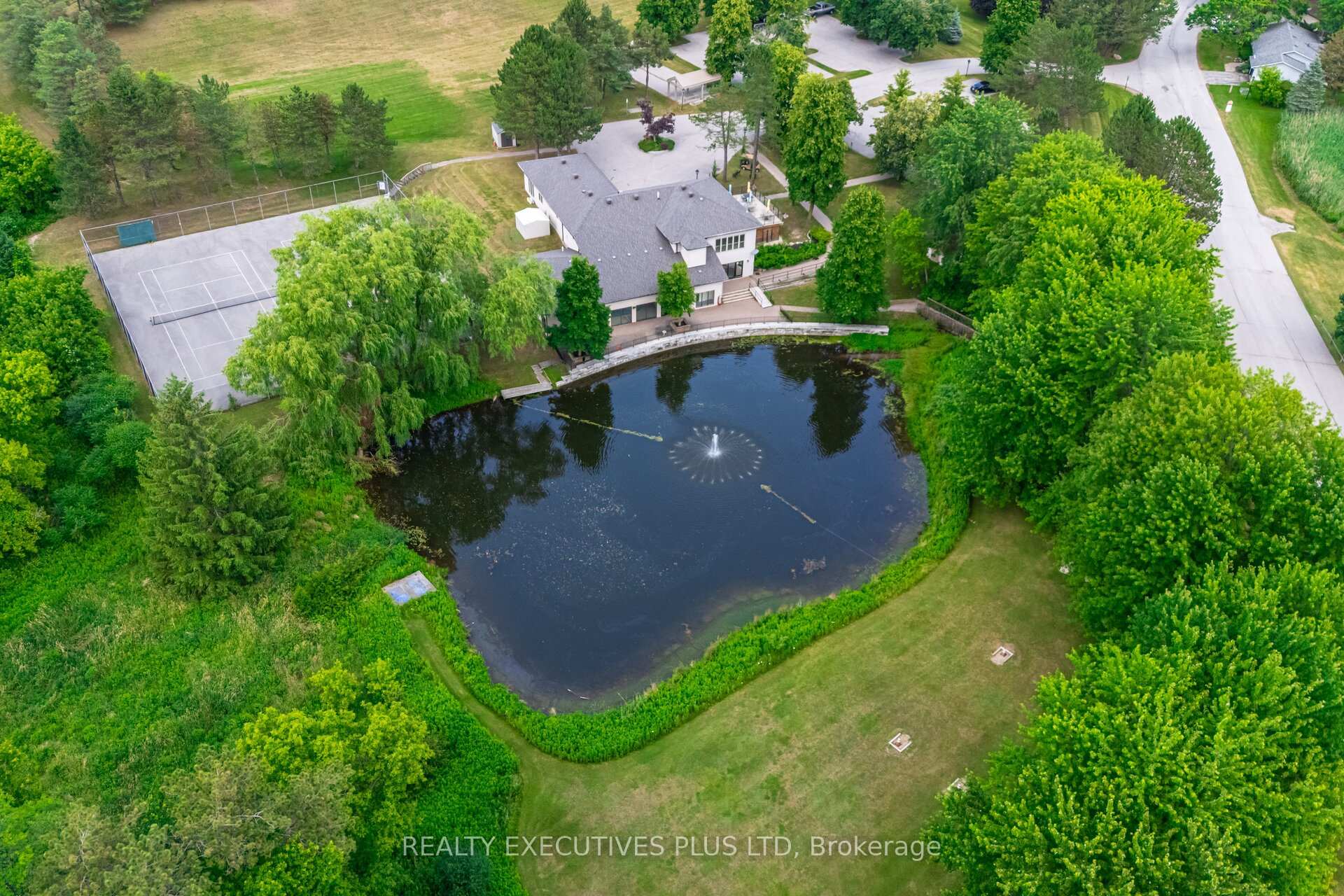 Photo 45 of 5 Pineview Court, New Tecumseth, Rural New Tecumseth — HOMEH