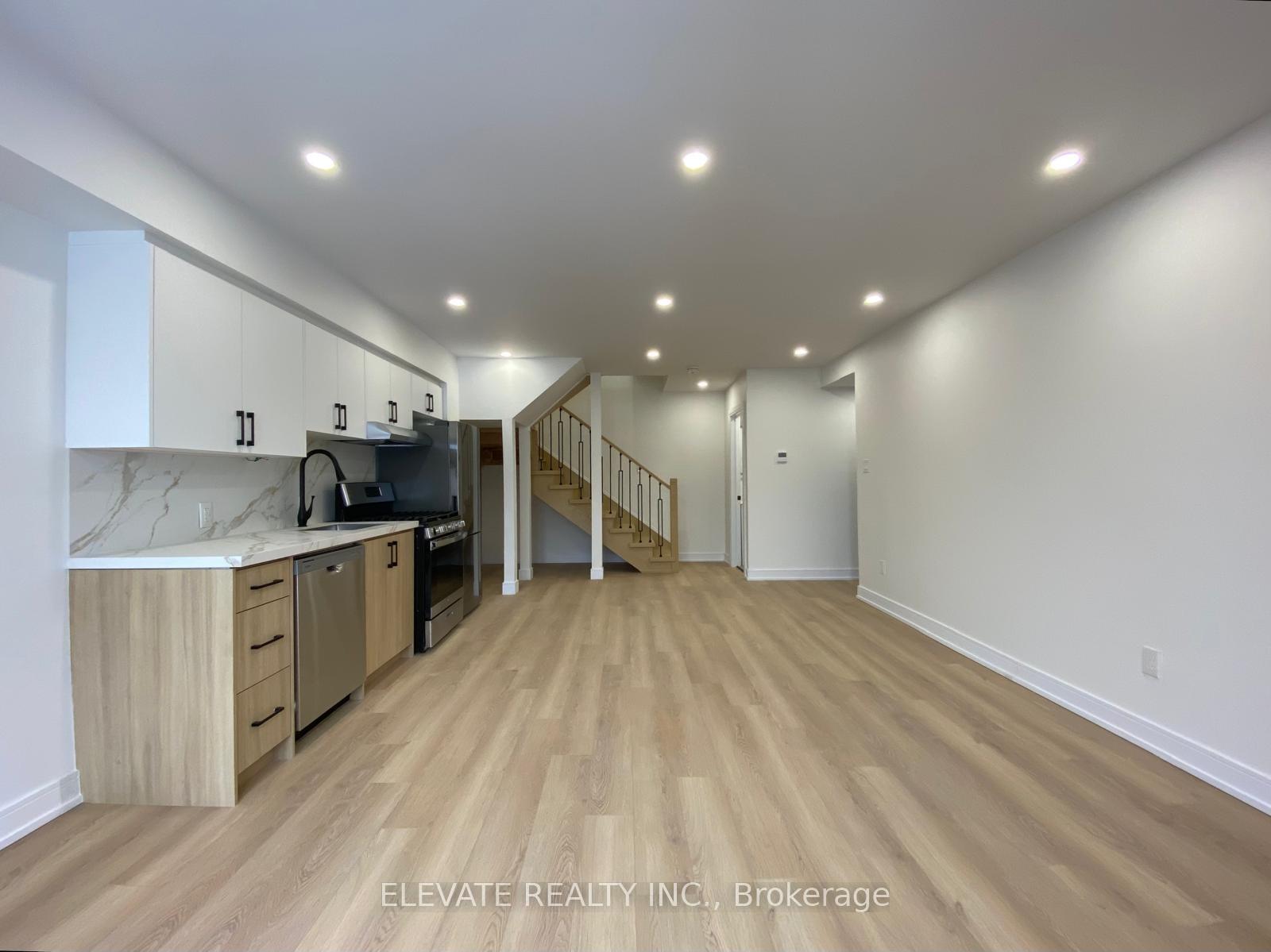 Photo 2 of Unit 3, 462 Northcliffe Boulevard, Toronto, Oakwood Village — HOMEH