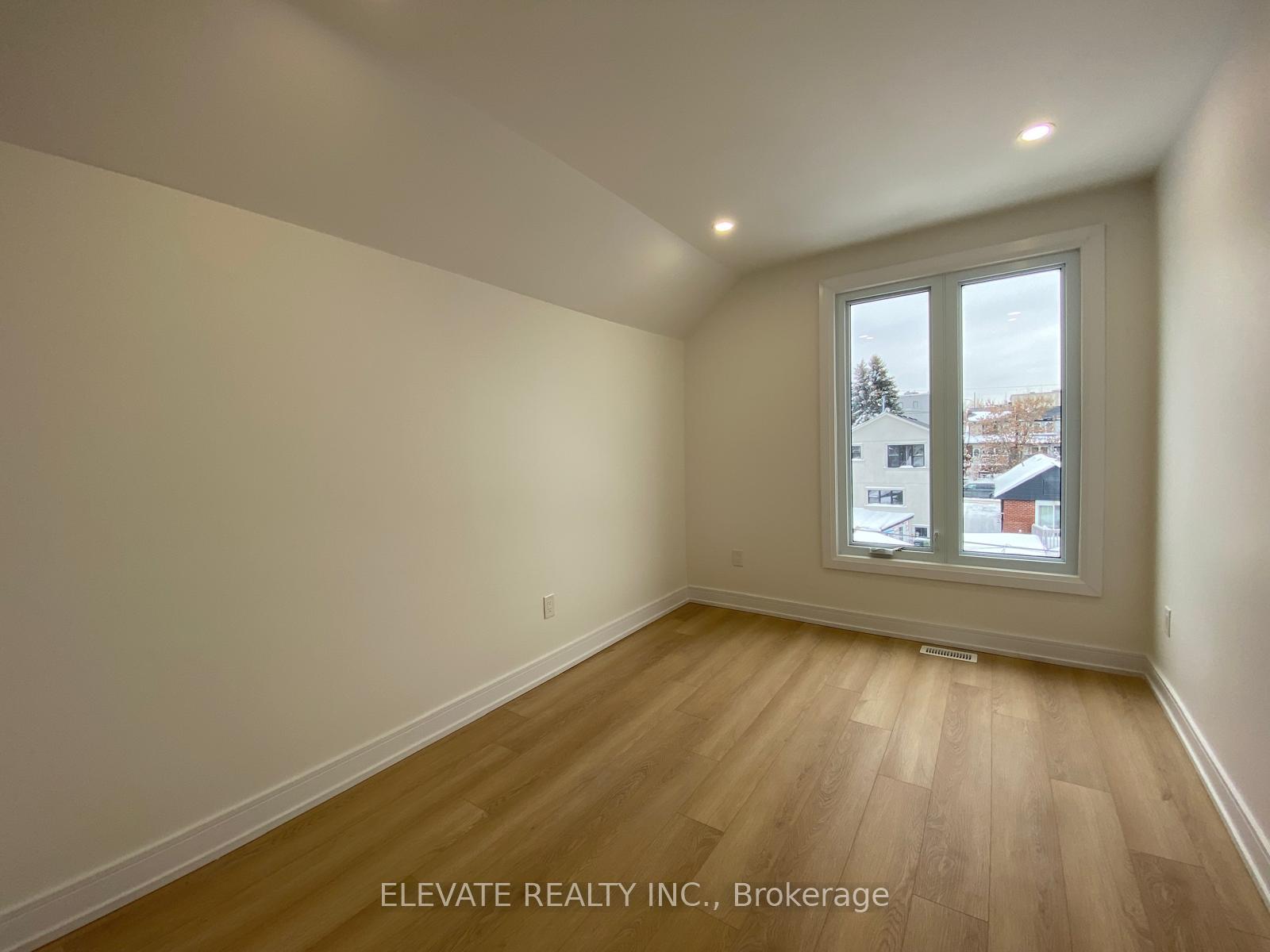 Photo 6 of Unit 3, 462 Northcliffe Boulevard, Toronto, Oakwood Village — HOMEH