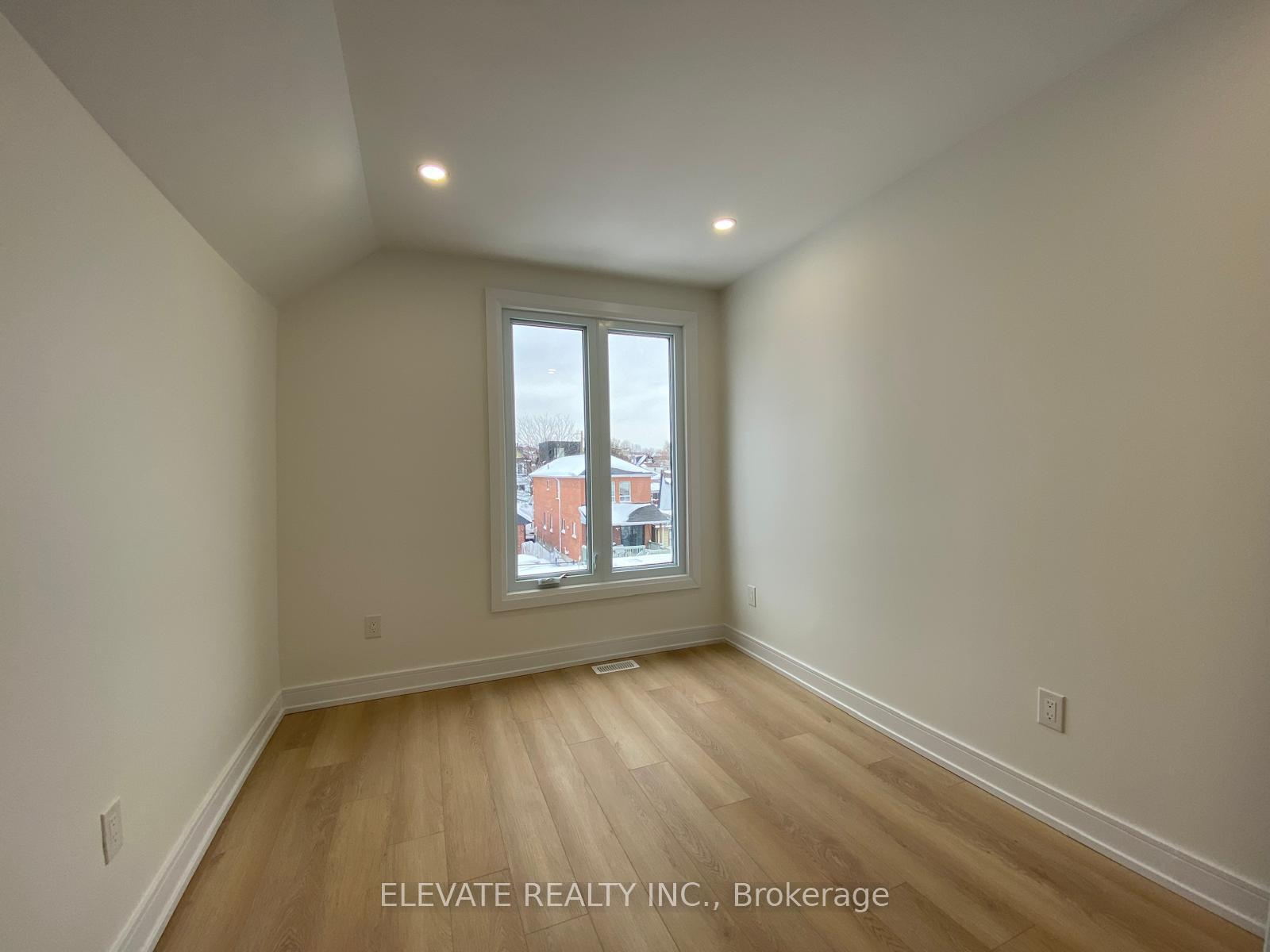 Photo 7 of Unit 3, 462 Northcliffe Boulevard, Toronto, Oakwood Village — HOMEH
