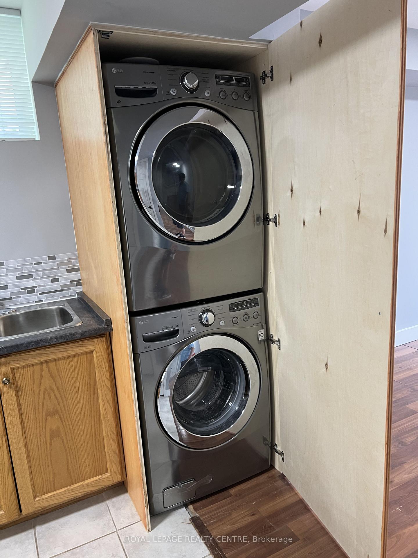 Photo 15 of Unit Lower, 106 Marsellus Drive, Barrie, Holly — HOMEH