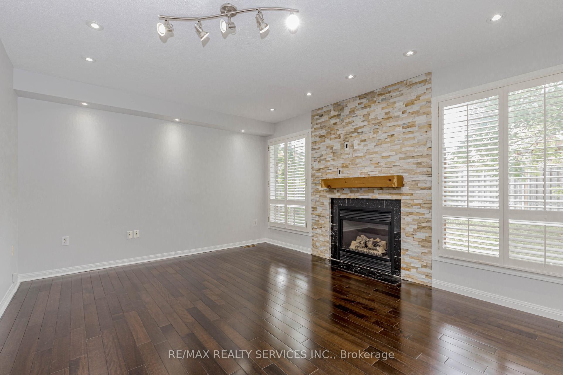 Photo 12 of Unit Upper, 106 Narrow Valley Crescent, Brampton, Sandringham-Wellington — HOMEH