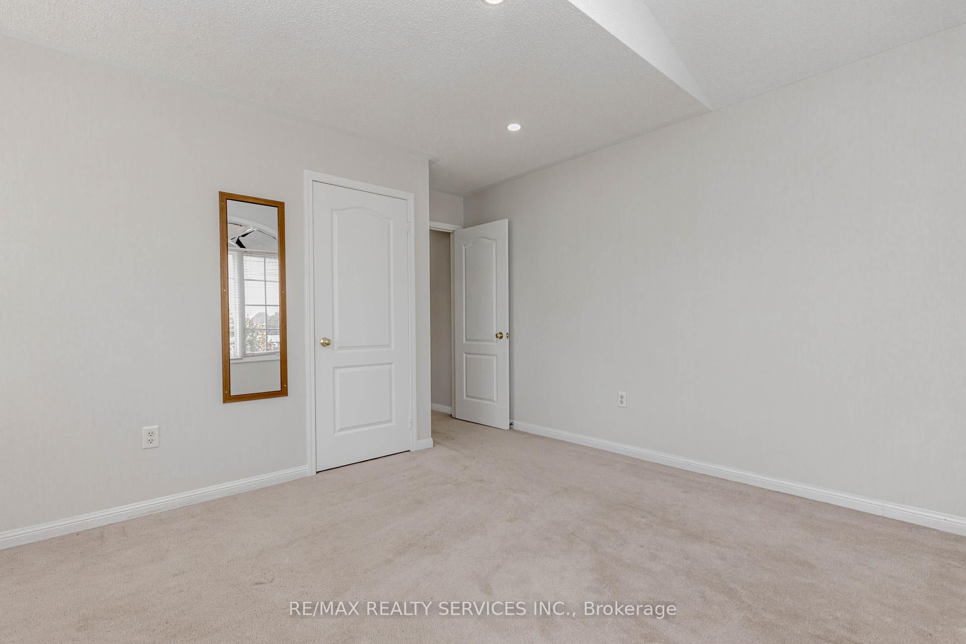 Photo 17 of Unit Upper, 106 Narrow Valley Crescent, Brampton, Sandringham-Wellington — HOMEH