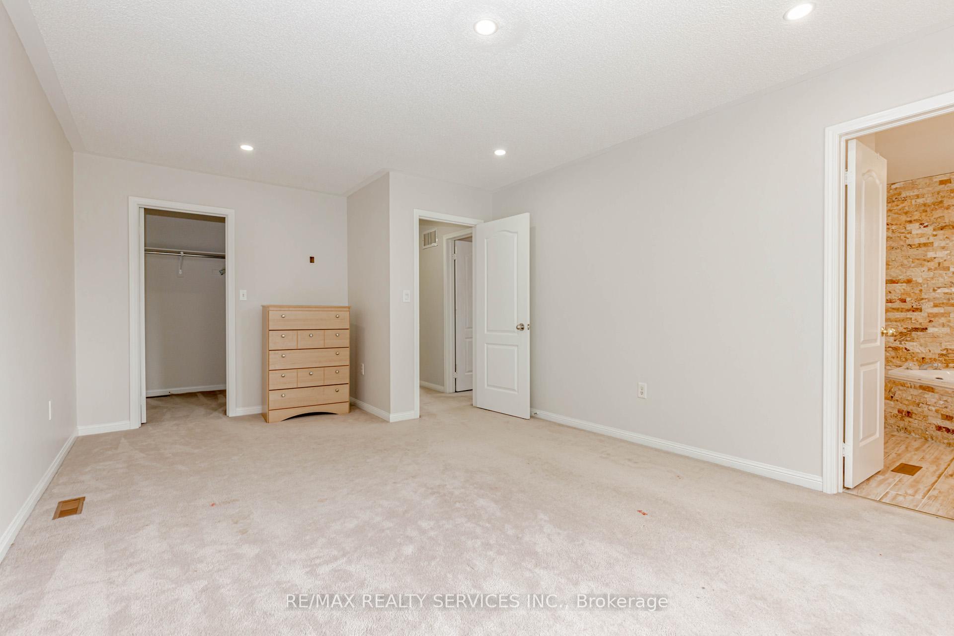 Photo 21 of Unit Upper, 106 Narrow Valley Crescent, Brampton, Sandringham-Wellington — HOMEH